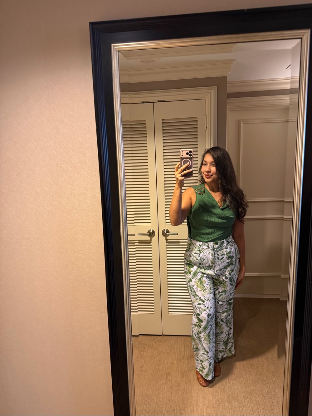 kathy ireland Green Sleeveless Top with White & Green Botanical Wide-Leg Pants